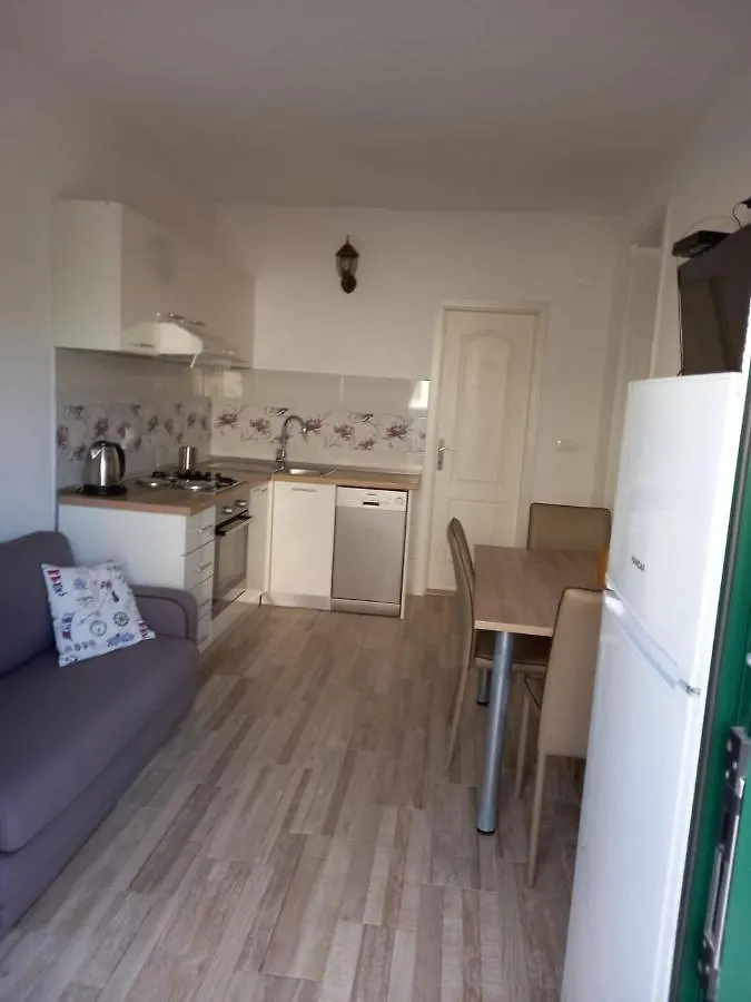 Apartment Vila Rosanda Slatine